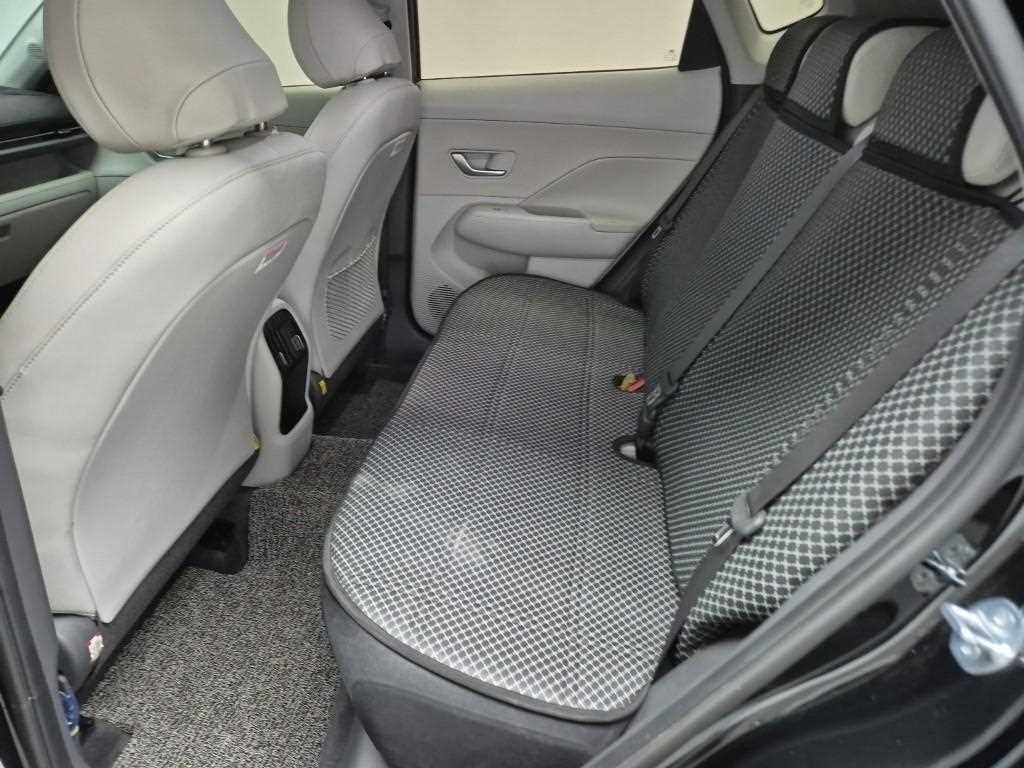 HYUNDAI Kona - Vista 12