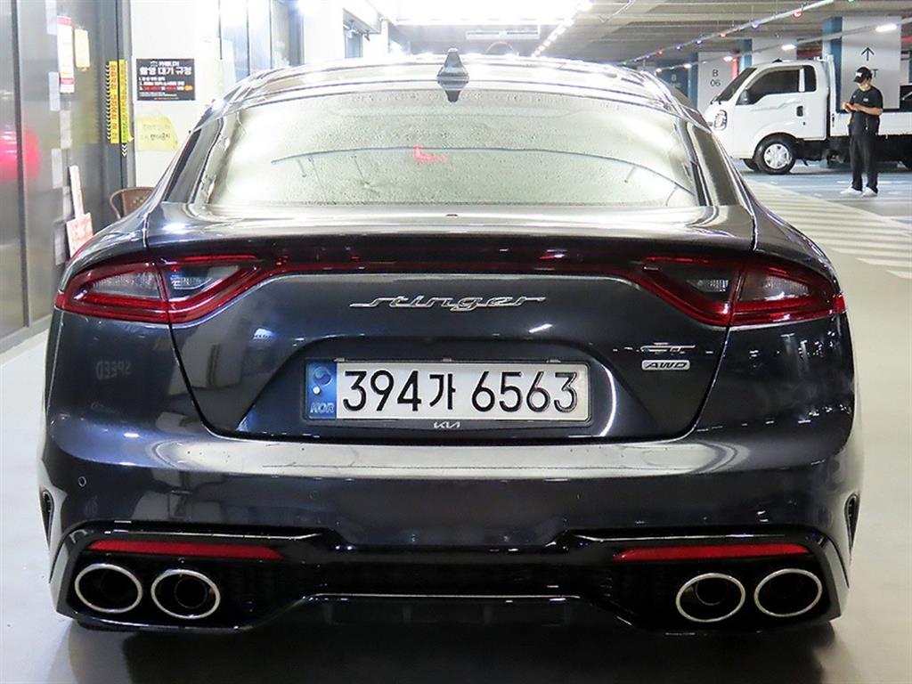 KIA Stinger - Vista 5