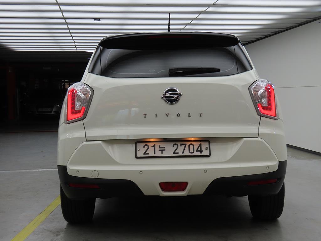 Ssangyong Tivoli - Vista 4