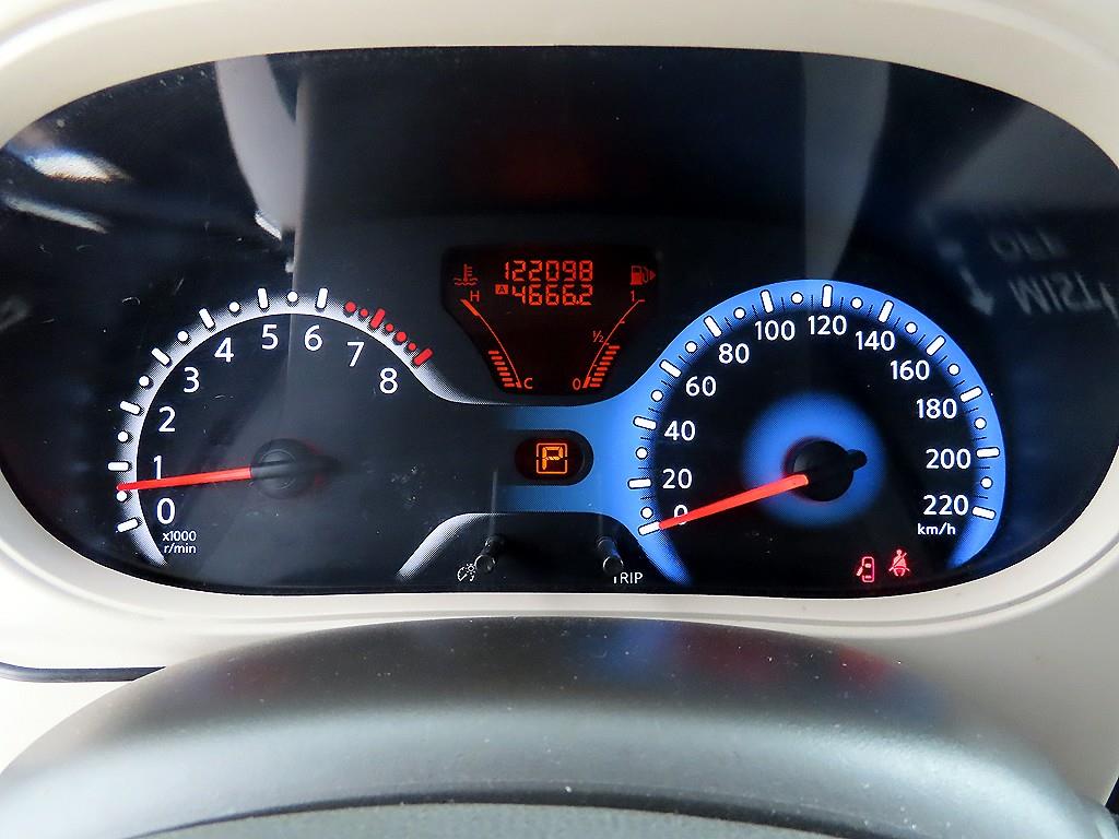 Nissan Cube - Vista 9