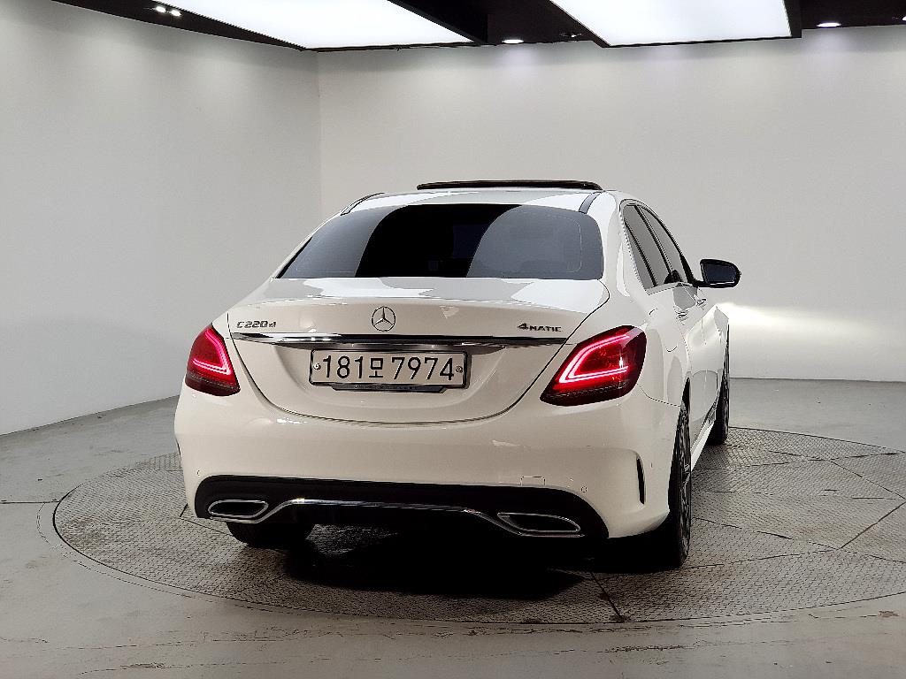 Mercedes Benz C Class - Vista 3