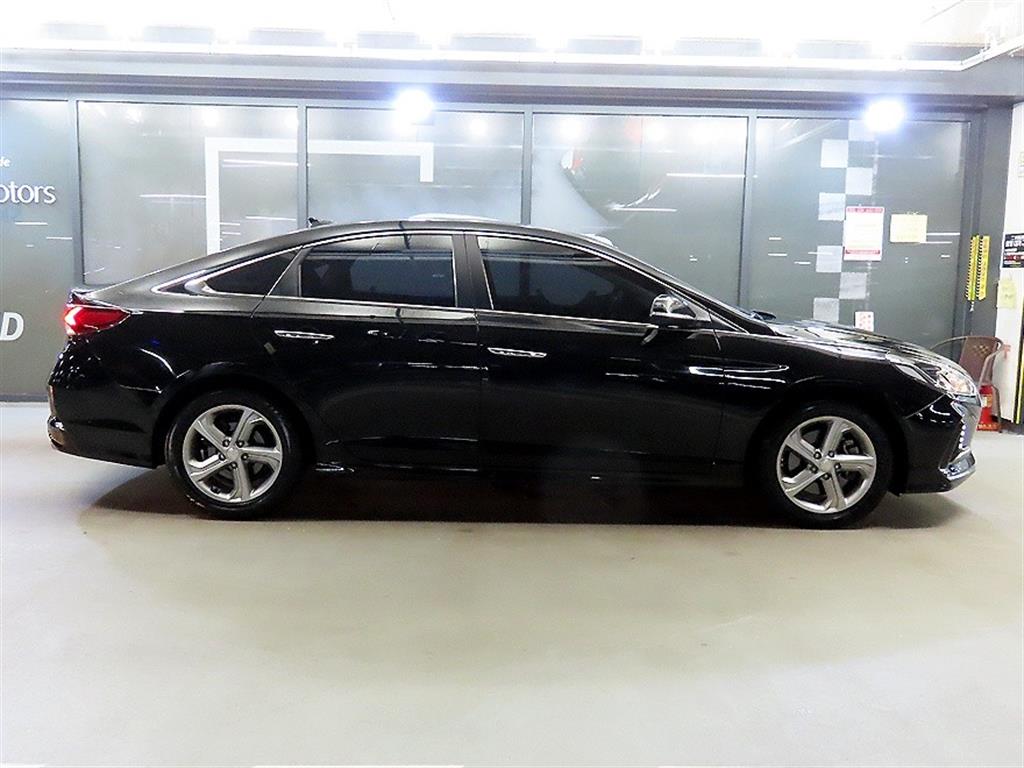 HYUNDAI Sonata - Vista 3