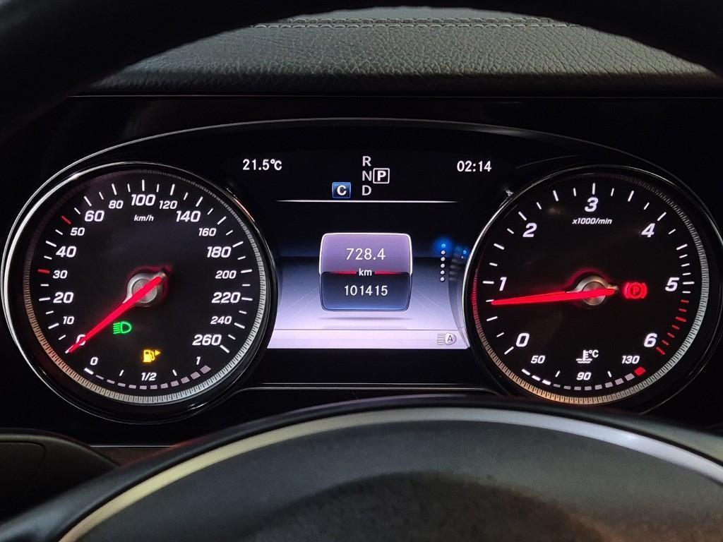 Mercedes Benz E class - Vista 6