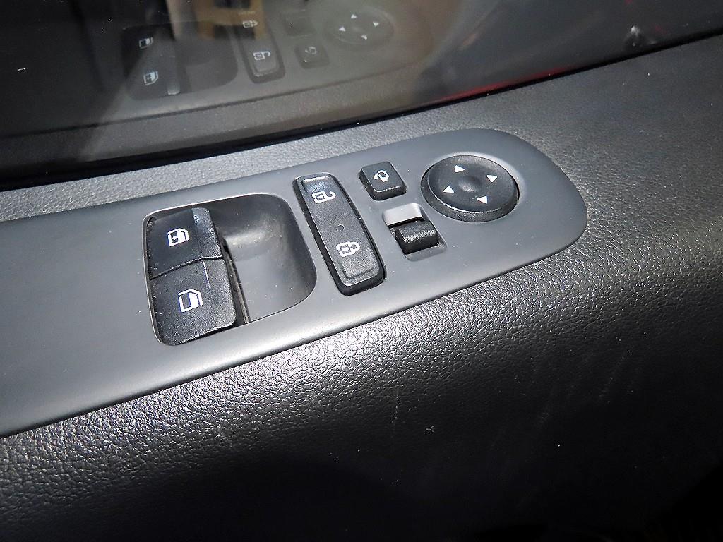 HYUNDAI Staria 2022 Blanco - Importación desde Corea - HF Imports Iquique - Foto 13