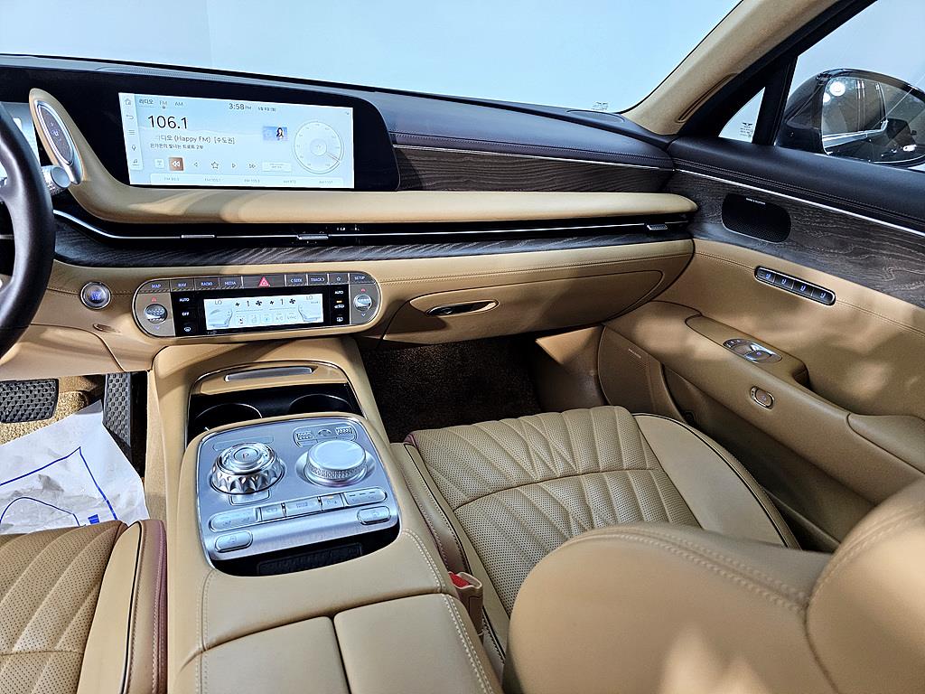 Genesis G90 - Vista 9