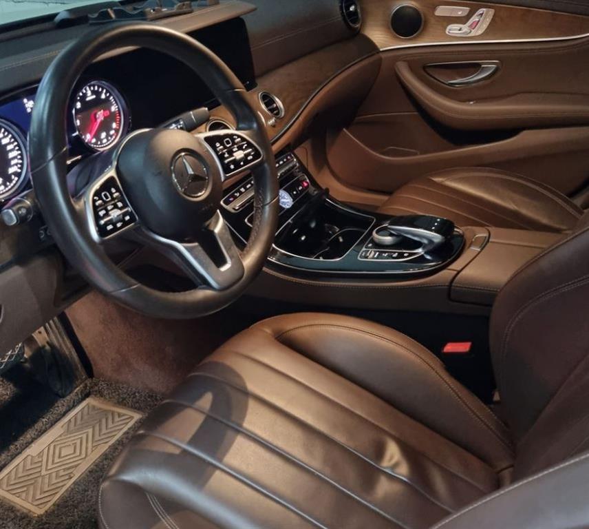 Mercedes Benz E class - Vista 5