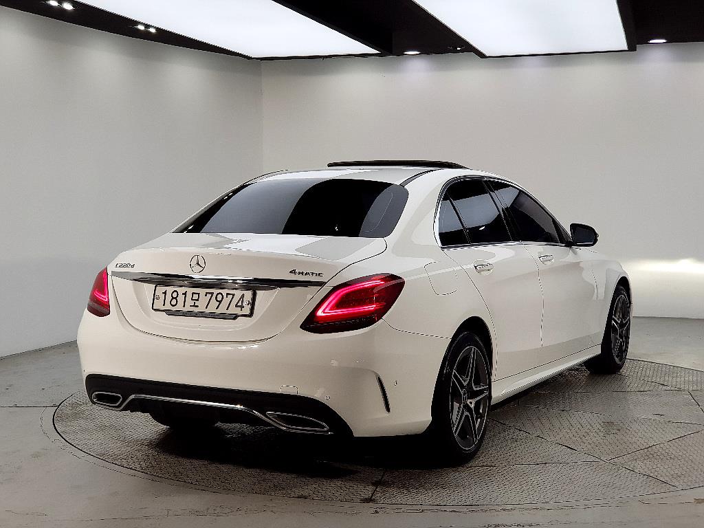 Mercedes Benz C Class - Vista 4