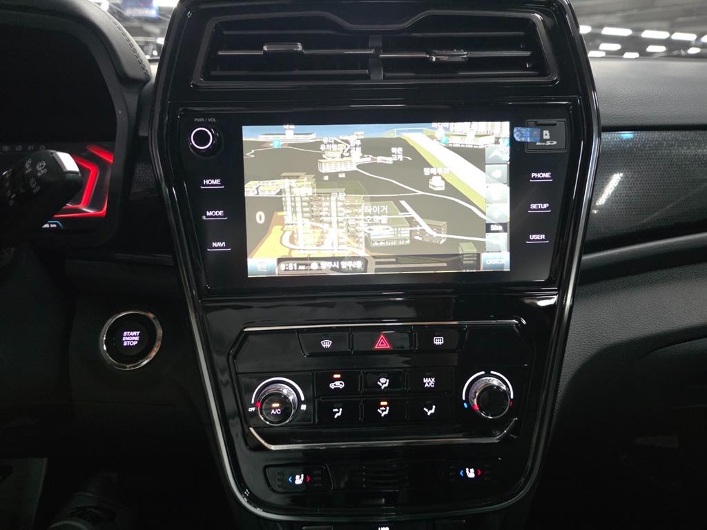 Ssangyong Tivoli - Vista 12