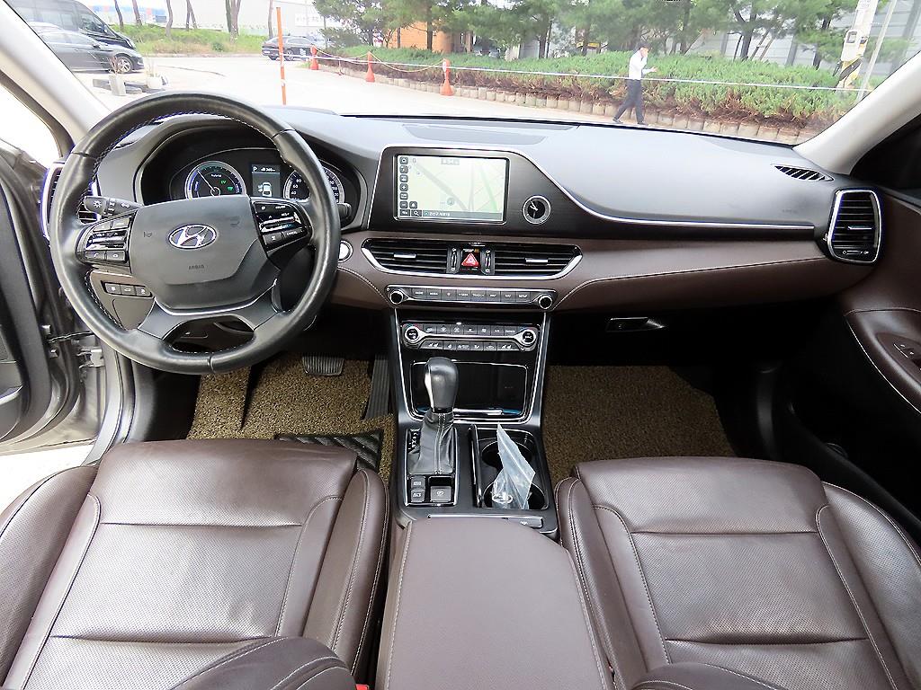 HYUNDAI Grandeur - Vista 7