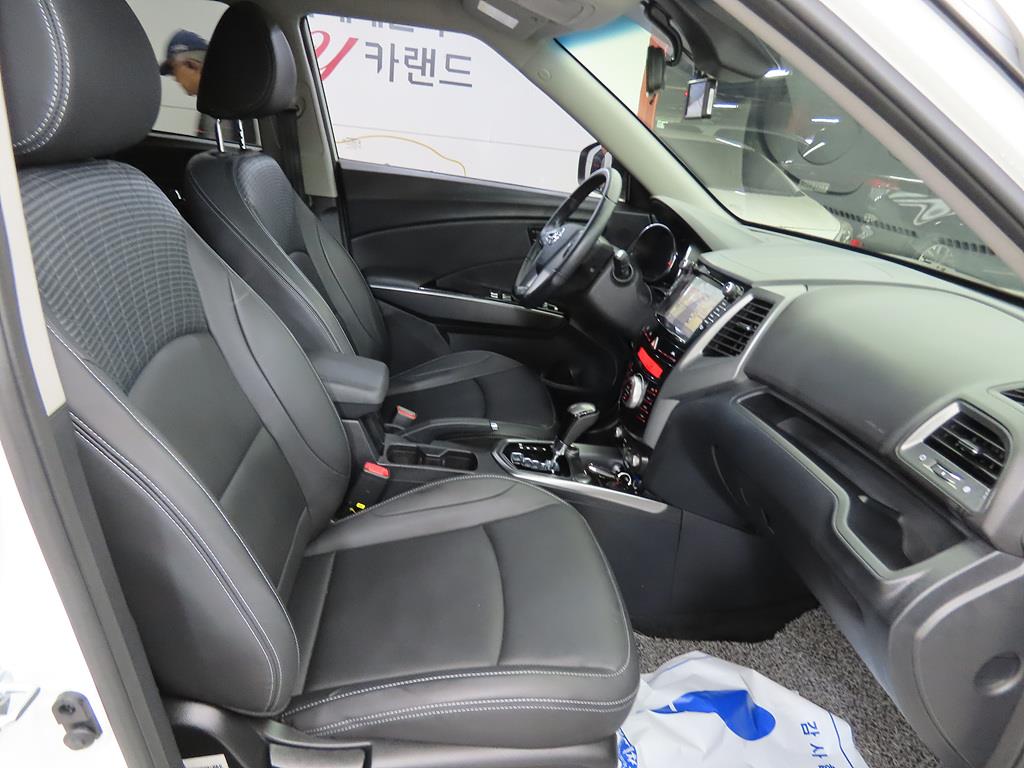 Ssangyong Tivoli 2018 Blanco - Importación desde Corea - HF Imports Iquique - Foto 15