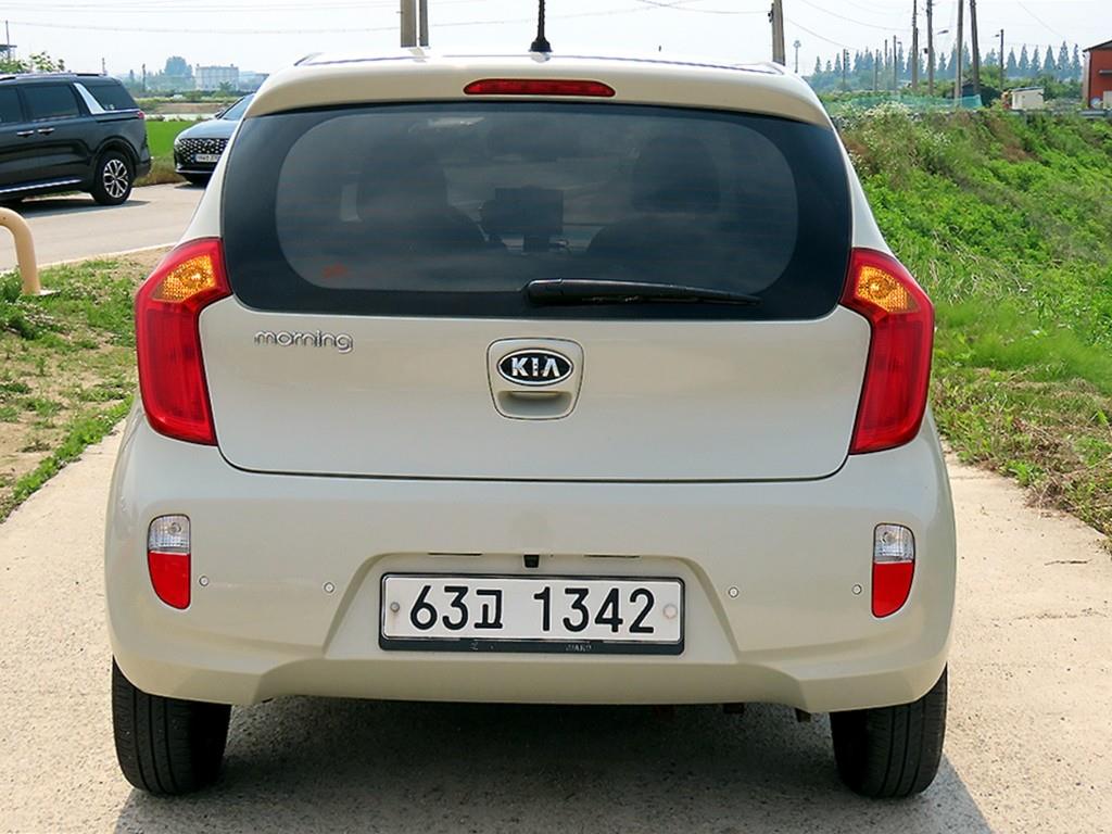 KIA Morning - Vista 4