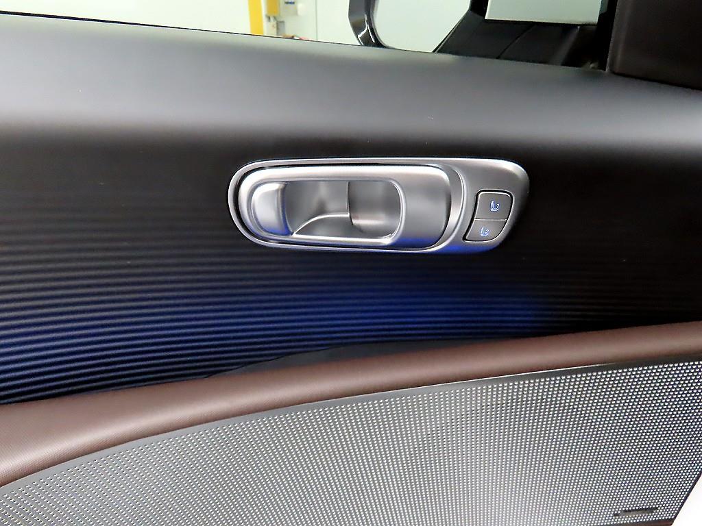 HYUNDAI Ioniq 6 - Vista 11