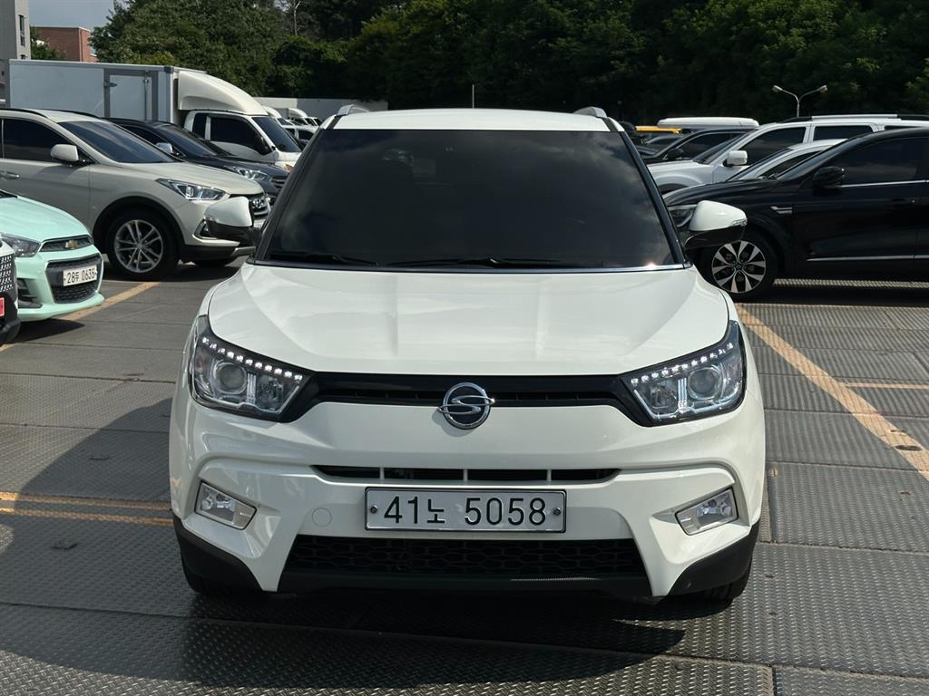 Ssangyong Tivoli 2017 Blanco - Importación desde Corea - HF Imports Iquique - Foto 1