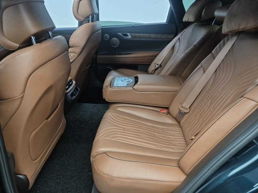 Genesis G80 - Vista 12