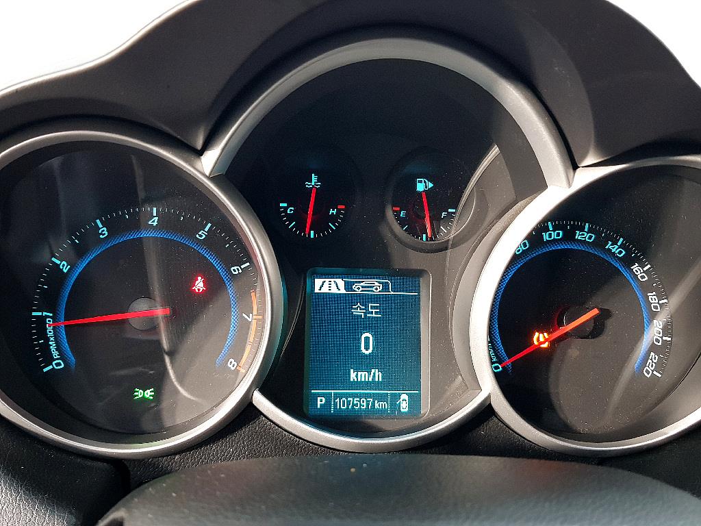 Chevrolet Cruise - Vista 7