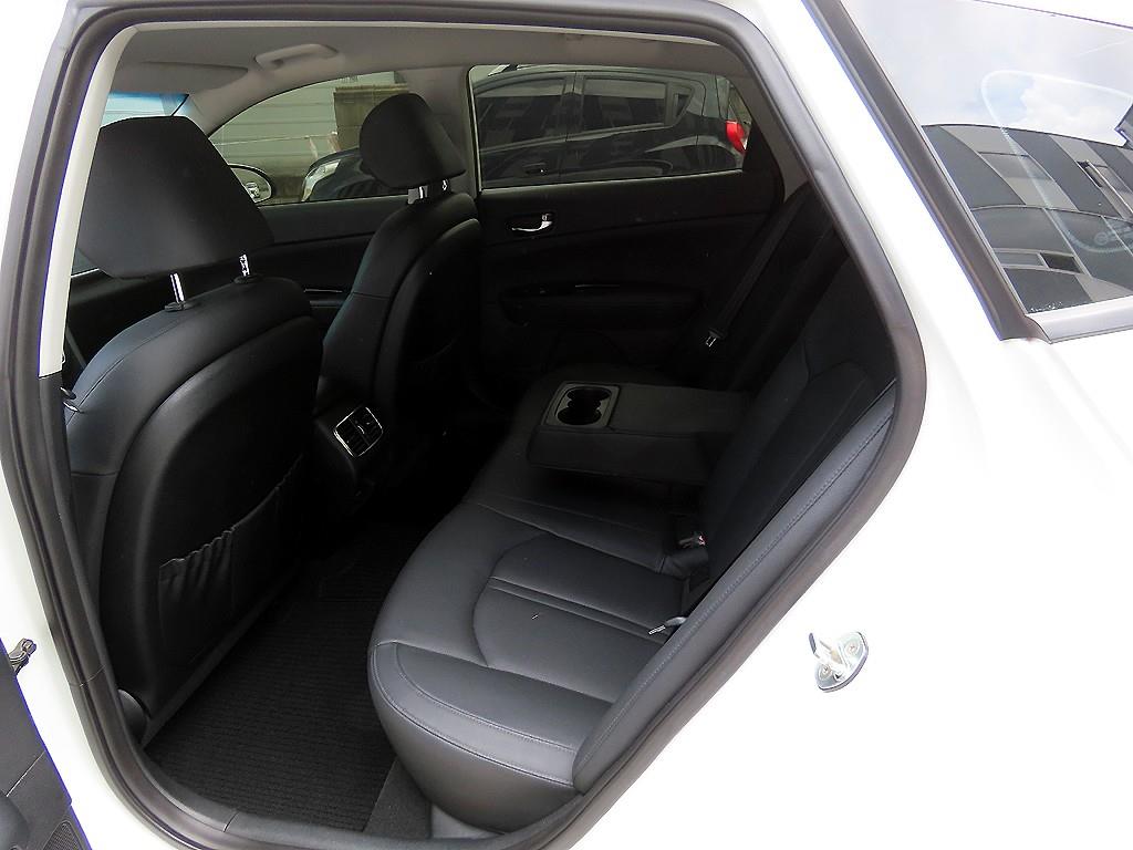 KIA K5 - Vista 6