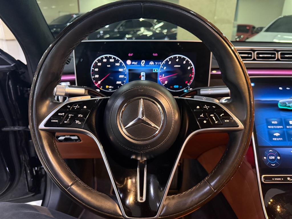Mercedes Benz S Class - Vista 9