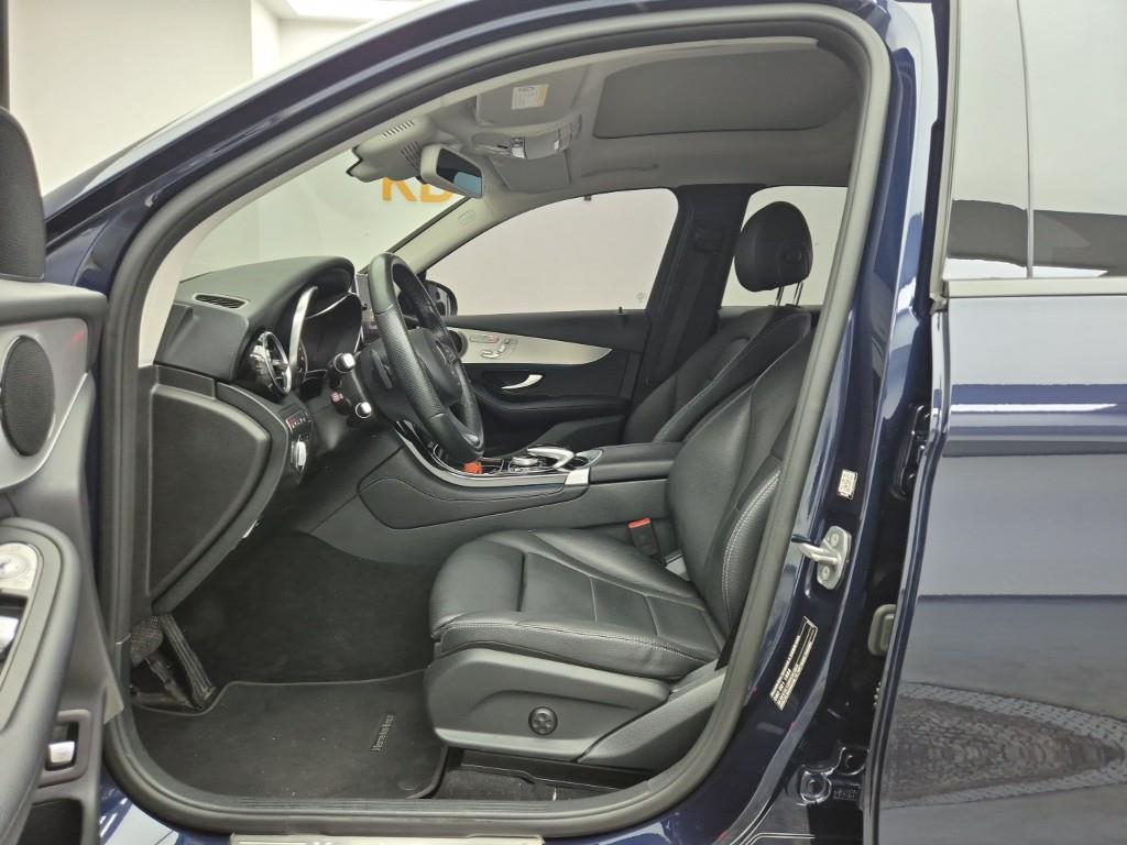 Mercedes Benz GLC Class - Vista 11