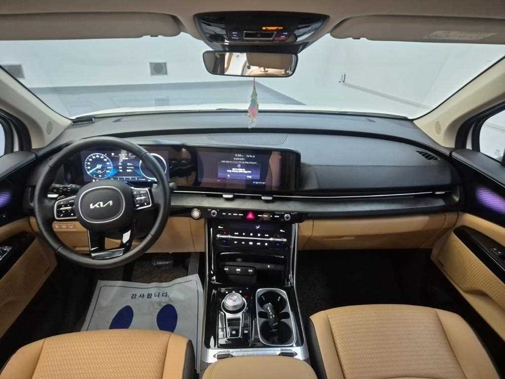KIA Carnival - Vista 7