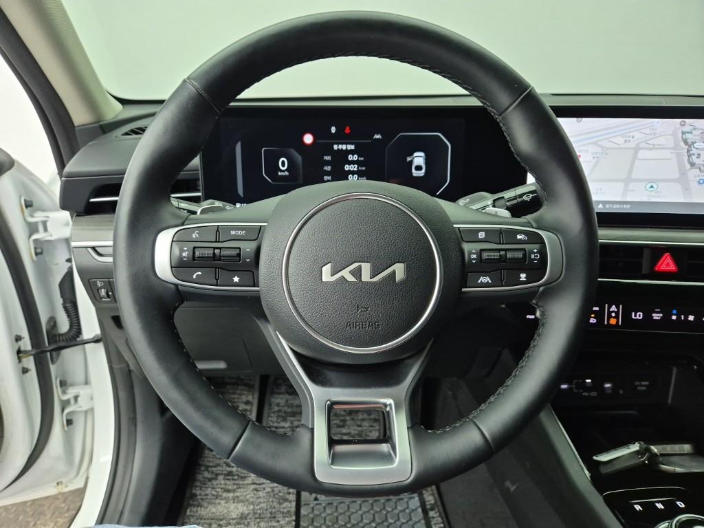 KIA K5 - Vista 9