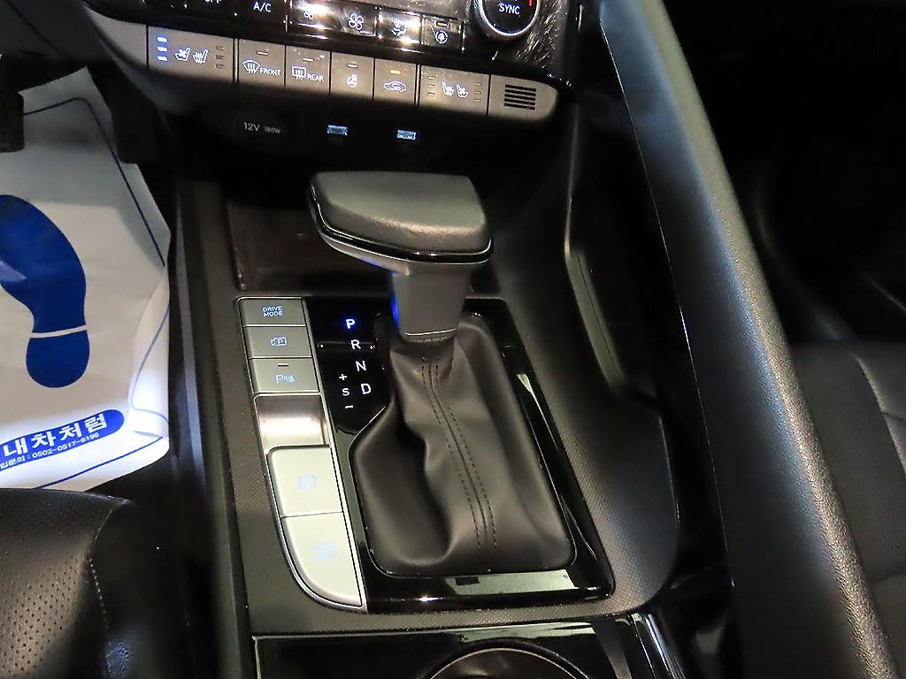HYUNDAI Avante - Vista 12