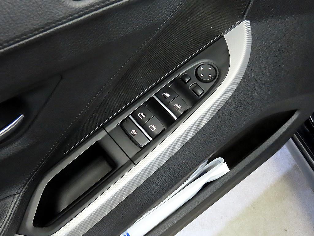 BMW 6 series 2016 Negro - Importación desde Corea - HF Imports Iquique - Foto 13