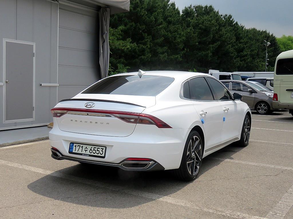 HYUNDAI Grandeur - Vista 4