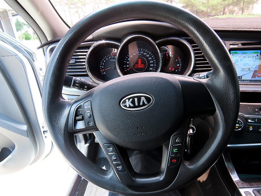 KIA K5 - Vista 8