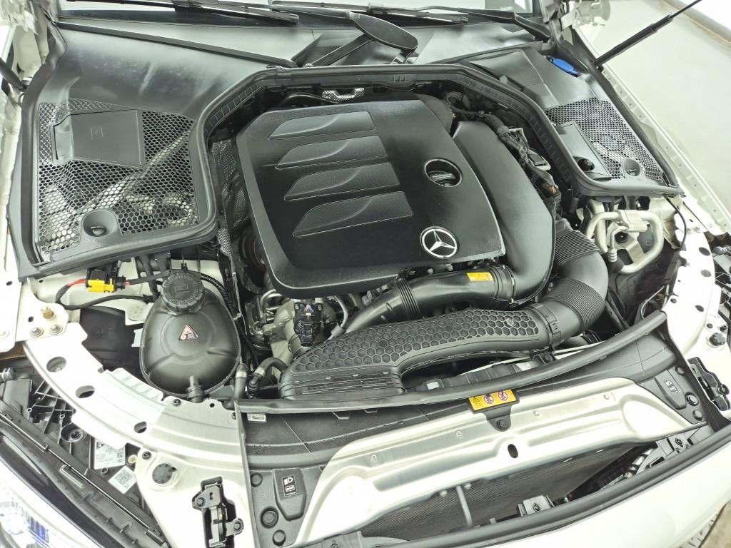 Mercedes Benz C Class - Vista 6