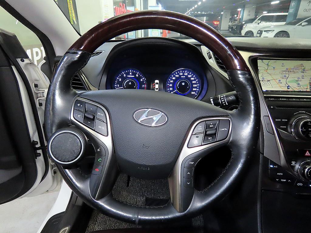HYUNDAI Grandeur - Vista 8