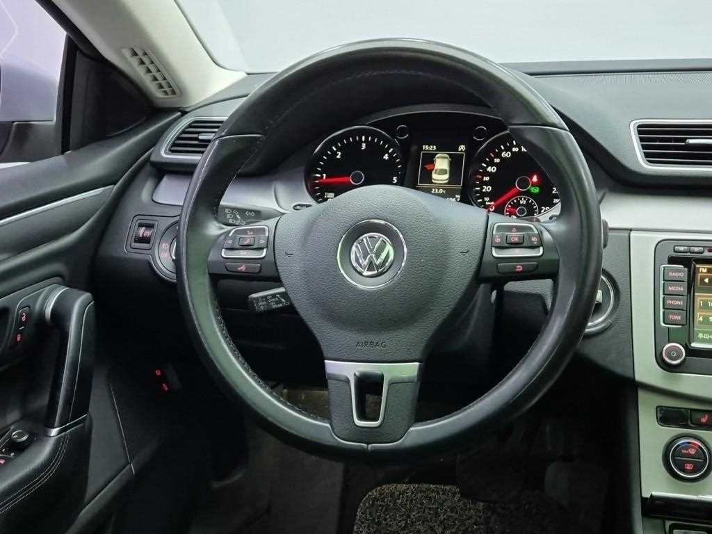Volkswagen CC - Vista 11