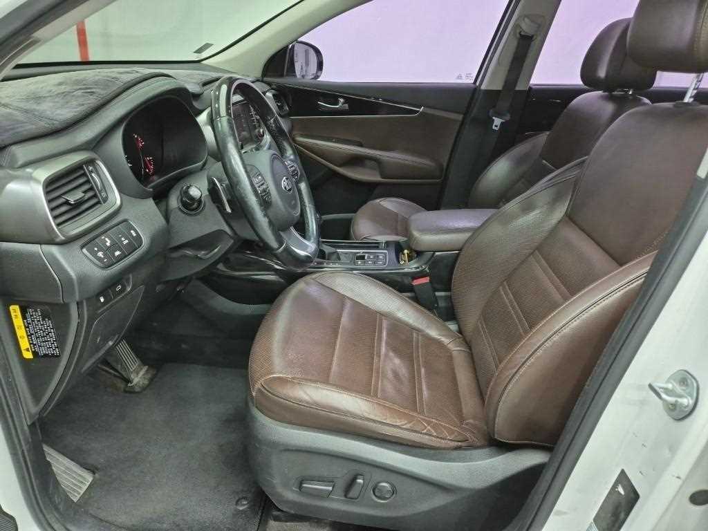 KIA Sorento - Vista 11
