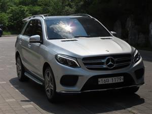 Mercedes Benz GLE Class - Vista 4