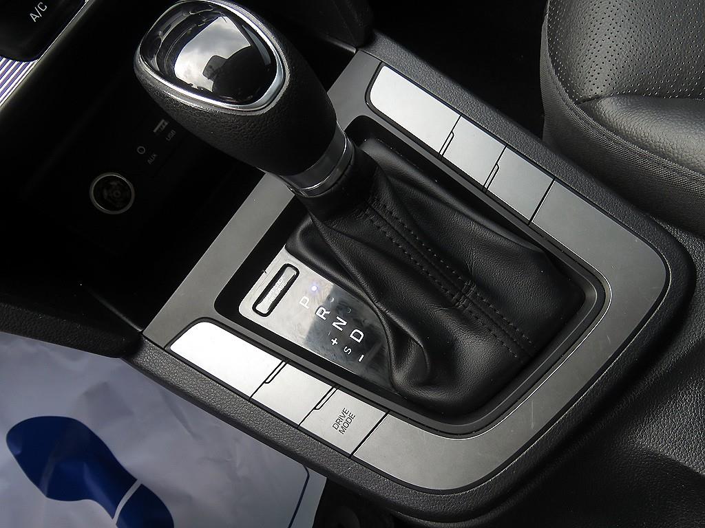 HYUNDAI Avante 2020 Blanco - Importación desde Corea - HF Imports Iquique - Foto 18
