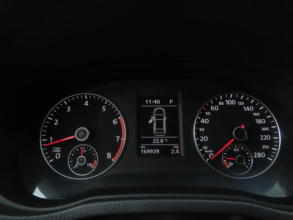 Volkswagen Passat - Vista 9