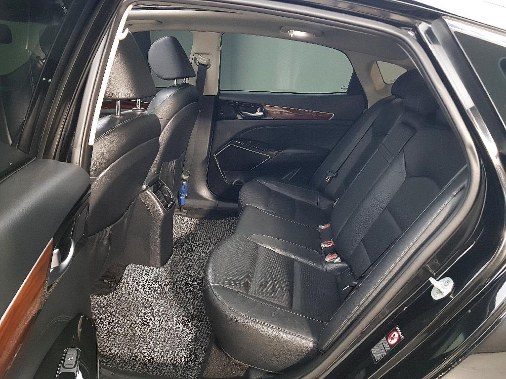 KIA K7 - Vista 9