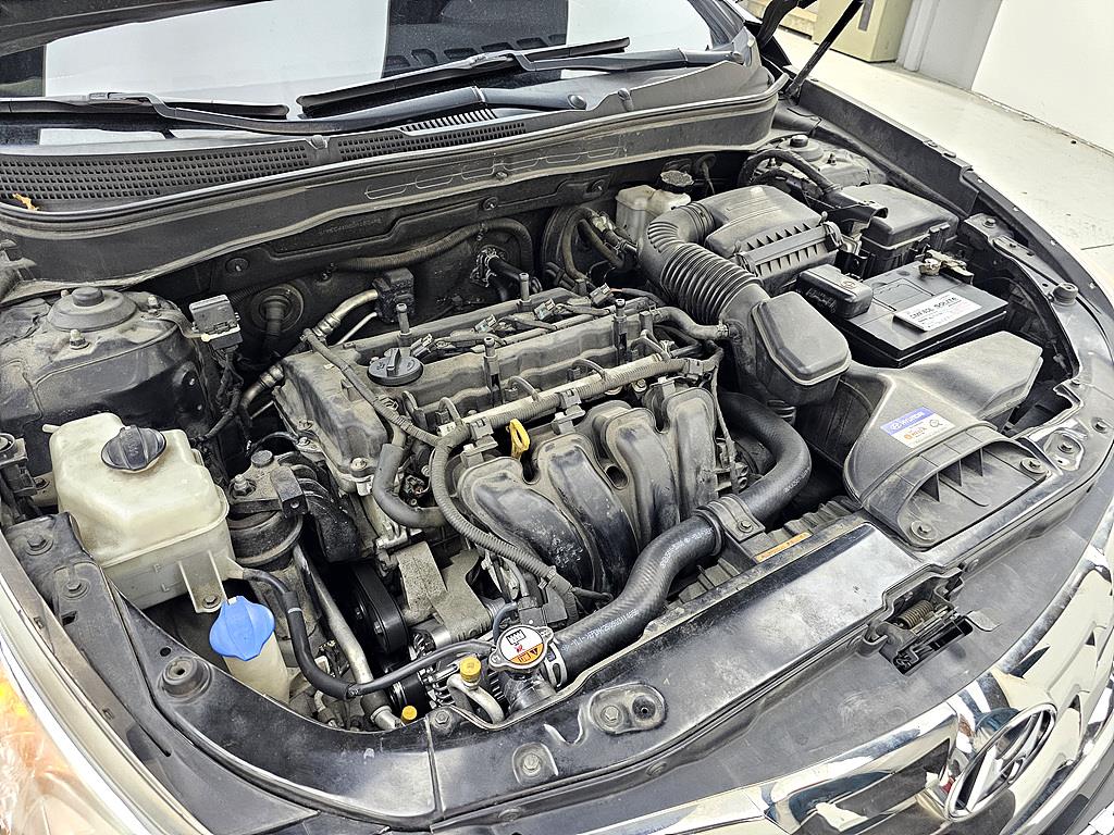 HYUNDAI Sonata - Vista 6