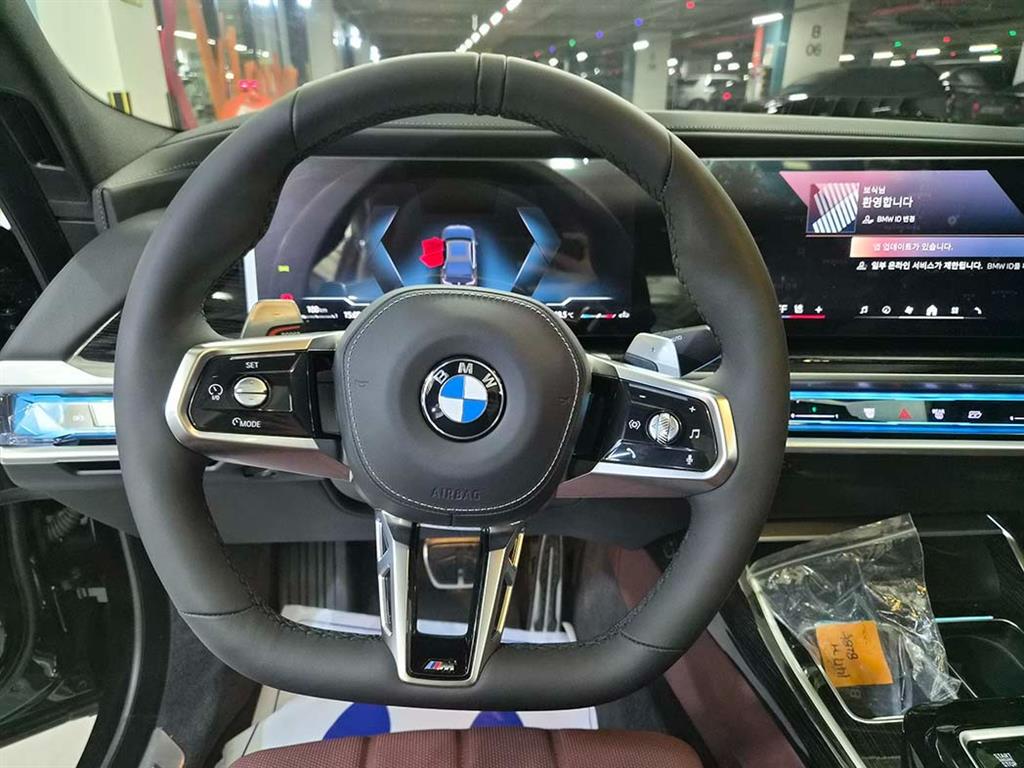 BMW 7 Series - Vista 8