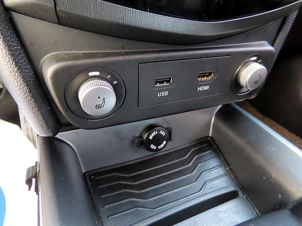 Ssangyong Tivoli 2019 Blanco - Importación desde Corea - HF Imports Iquique - Foto 13