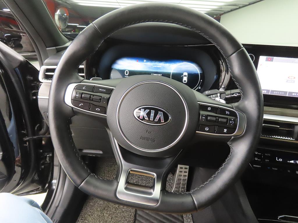 KIA K5 - Vista 8