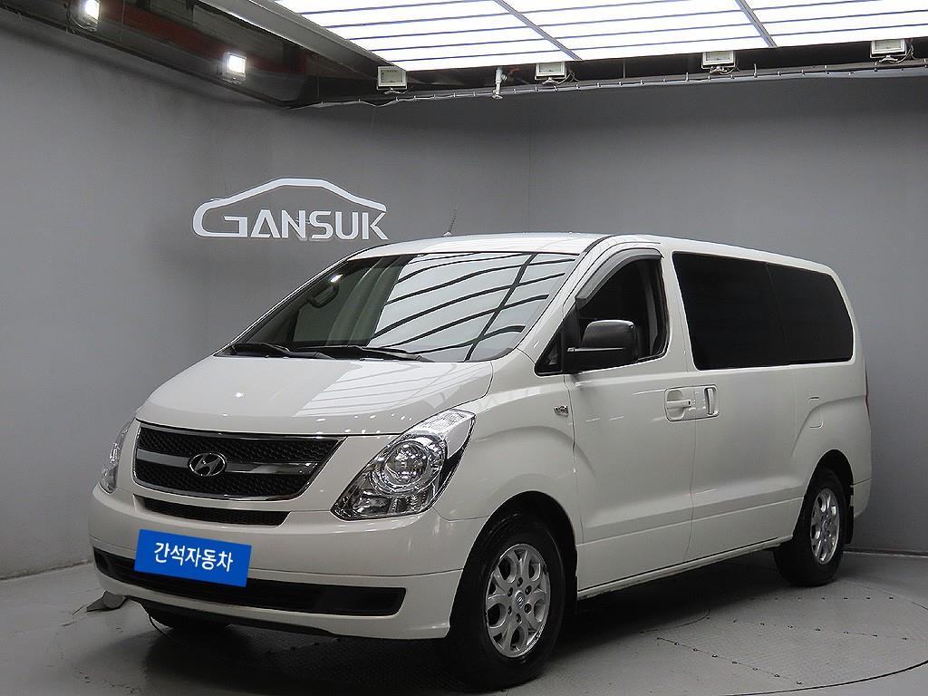 HYUNDAI Starex - Vista 3