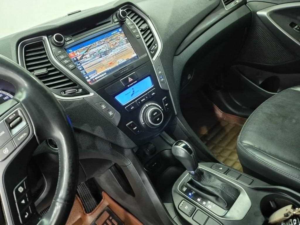 HYUNDAI Santa Fe - Vista 10