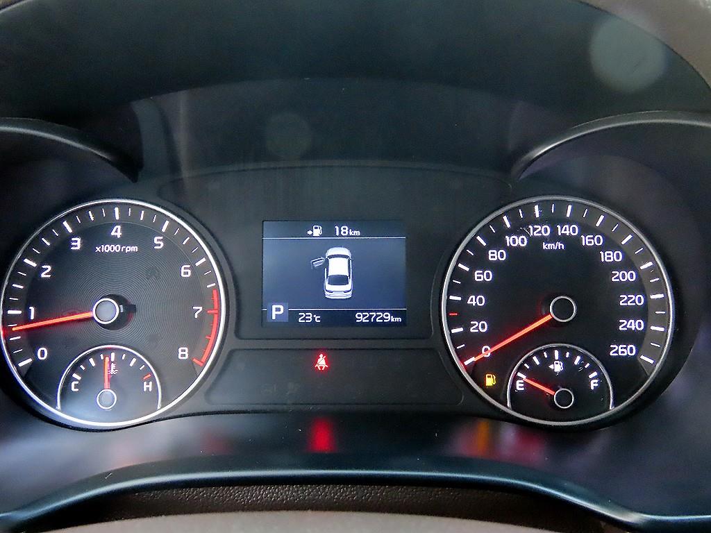 KIA K5 - Vista 9