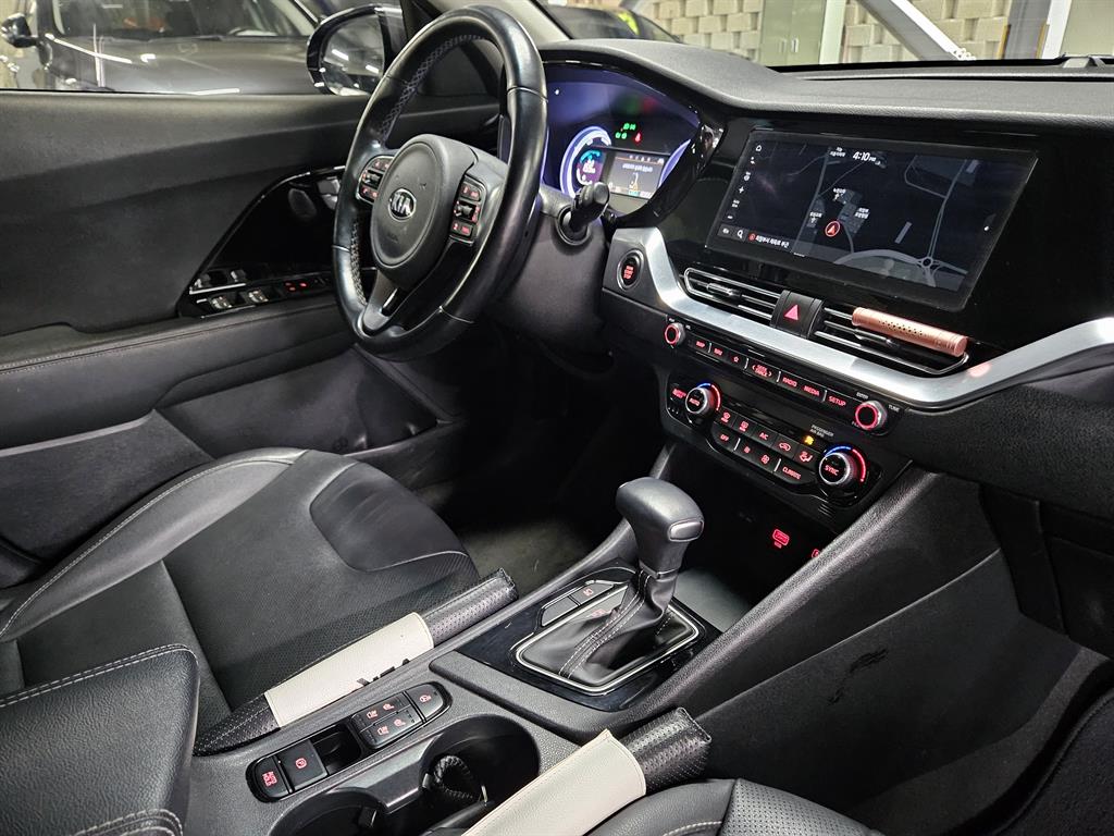 KIA Niro - Vista 9