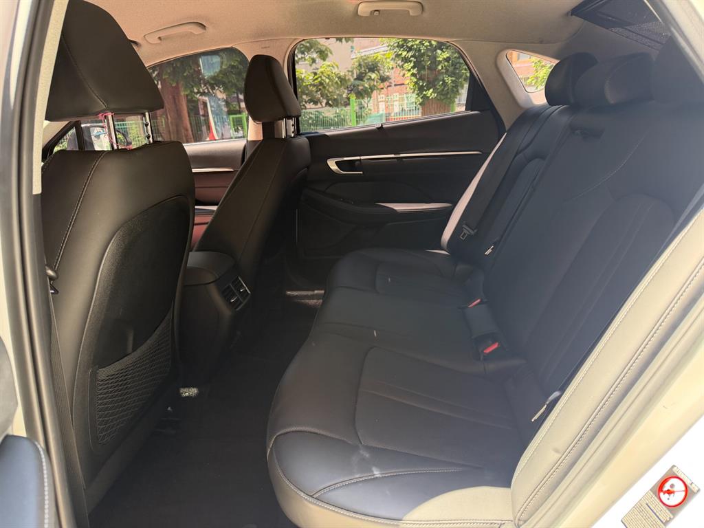 HYUNDAI Sonata - Vista 10