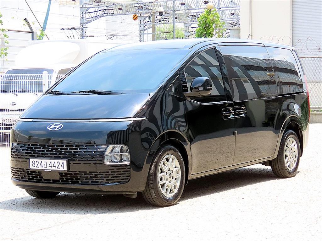 HYUNDAI Staria - Vista 2