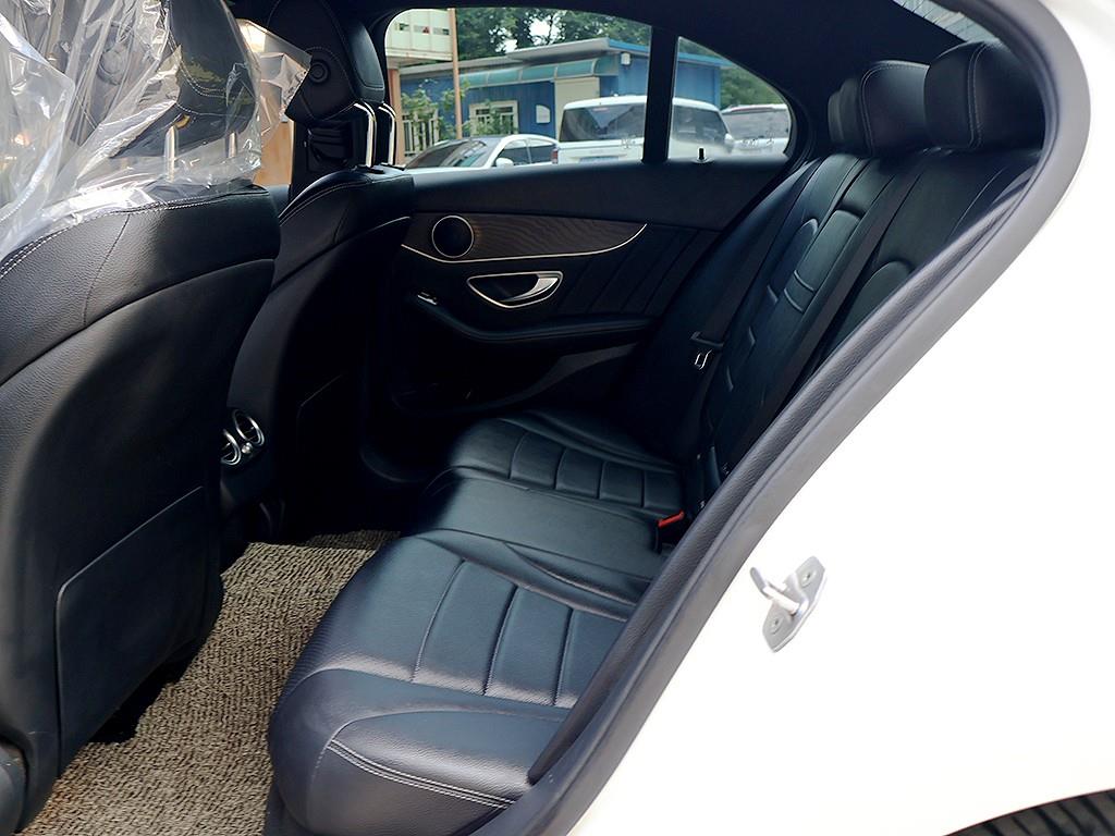 Mercedes Benz C Class 2017 Blanco - Importación desde Corea - HF Imports Iquique - Foto 12