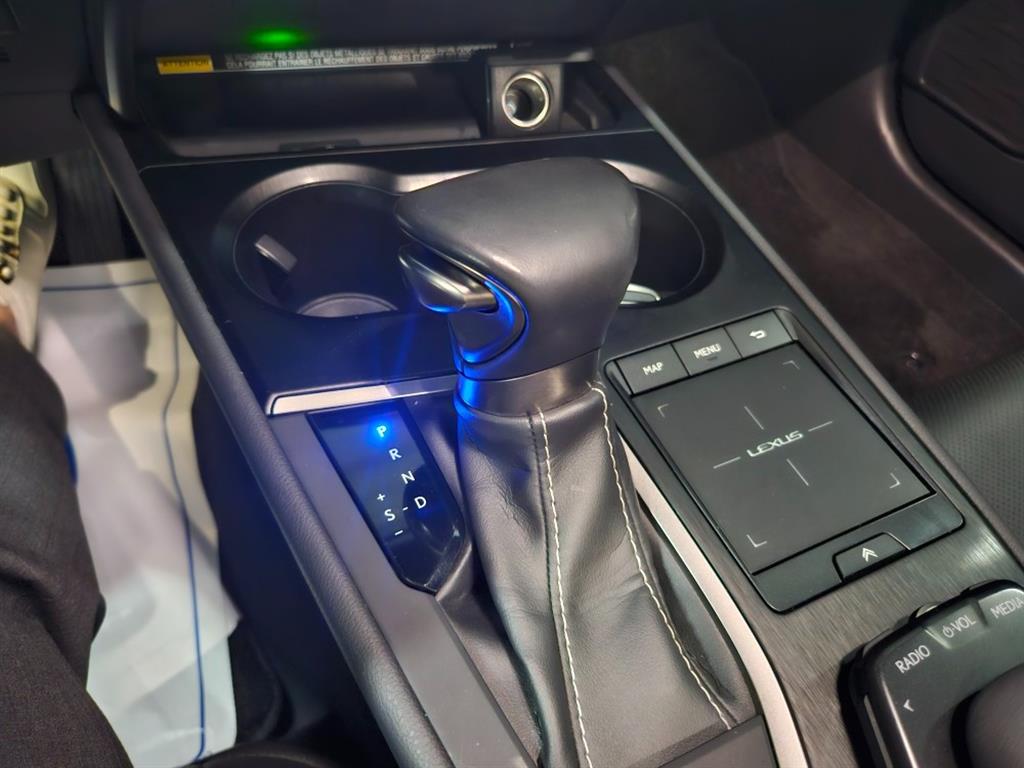Lexus UX 2019 Rojo - Importación desde Corea - HF Imports Iquique - Foto 14