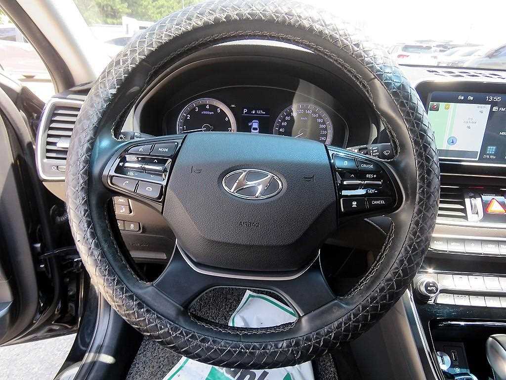 HYUNDAI Grandeur - Vista 12