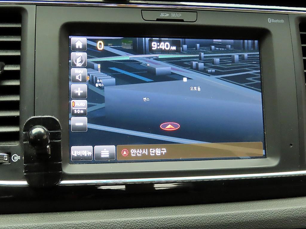 KIA Carnival - Vista 9